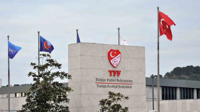 Karşıyaka'da 10 futbolcu ihtar çekti