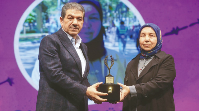 Yeni Şafak’a konuşan Yıldız Ramazanoğlu, yılların emeğine verilen ödül için teşekkür etti.