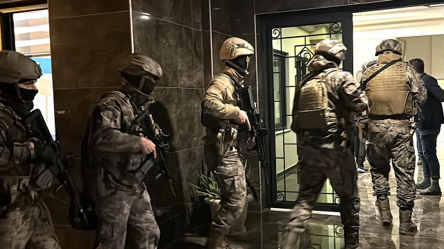 В 17 провинциях Турции были проведены антитеррористические операции против ДАИШ.
