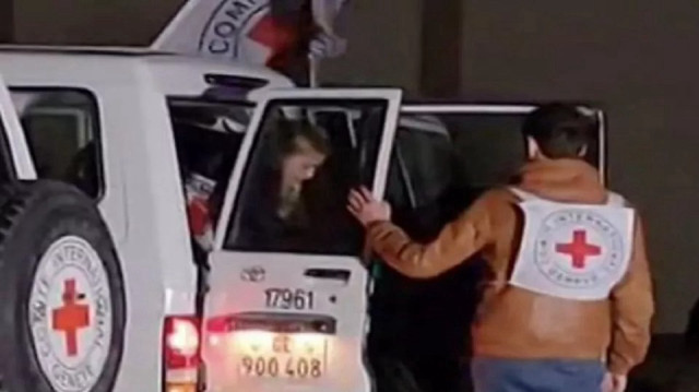 أول عريضة شرطية لاستعادة أسرى الاحتلال ولو عبر وقف الحرب على غزة