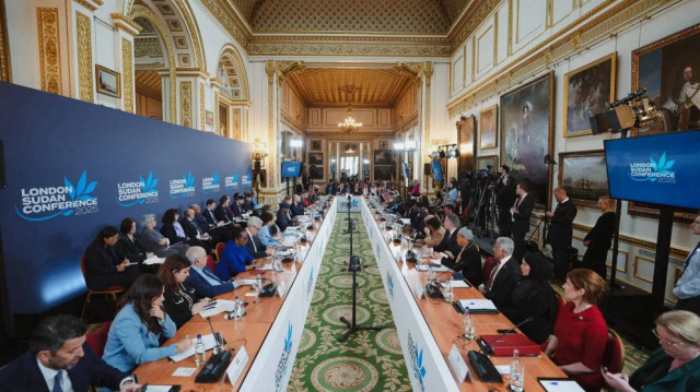 مؤتمر لندن يتعهد بتقديم 813 مليون جنيه إسترليني للسودان وجواره