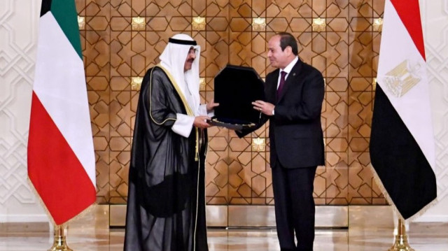 Le président égyptien Abdel Fattah al-Sissi et l’émir du Koweït, Mechaal Al-Ahmad Al-Jaber Al-Sabah, ont appelé mardi à un cessez-le-feu immédiat dans la bande de Gaza