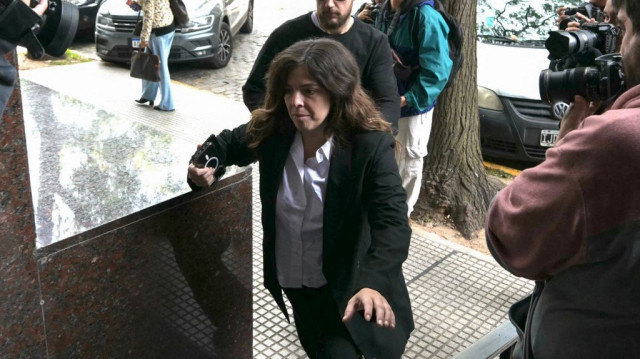 Dalma Maradona, fille de la légende du football argentin Diego Maradona, arrive au tribunal pour une audience du procès sur la mort de son père à San Isidro, en périphérie de Buenos Aires, le 15 avril 2025.  