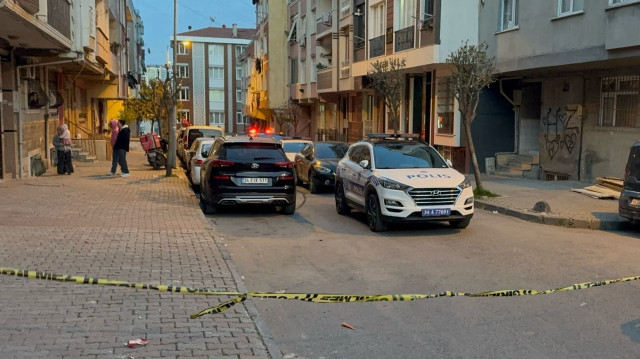 İş yerine pompalı tüfekle ateş açan şahıs olay yerinden kaçtı.