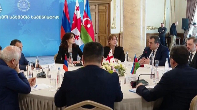 В Тбилиси прошла встреча замглав МИД Азербайджана, Грузии и Армении.