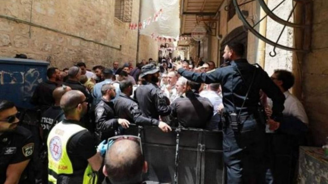 الاحتلال يعيق احتفالات المسيحيين بـ "سبت النور" في القدس