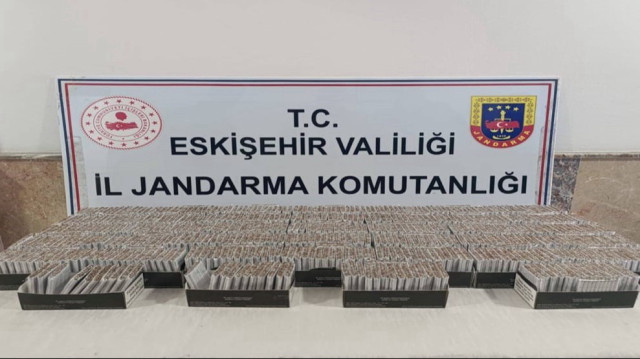 Eskişehir'de jandarma ekiplerince, kaçak sigara sattığı belirlenen şüpheli hakkında soruşturma başlatıldı