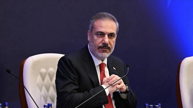 وزير الخارجية التركي يزور الجزائر الأحد