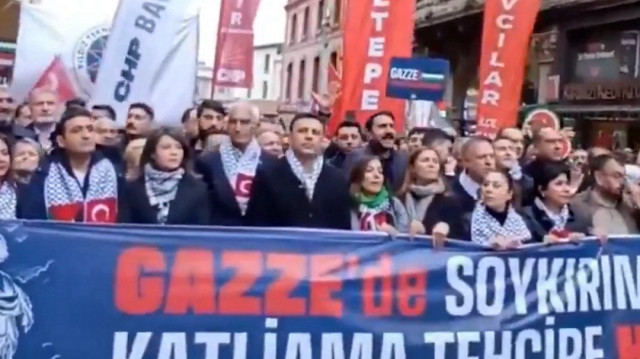 CHP’li provokatörler Filistin mitingi yapmaya çıkıp hükümete karşı sloganlar attılar