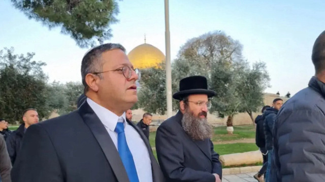 بن غفير يقتحم المسجد الأقصى رفقة مستوطنين إسرائيليين