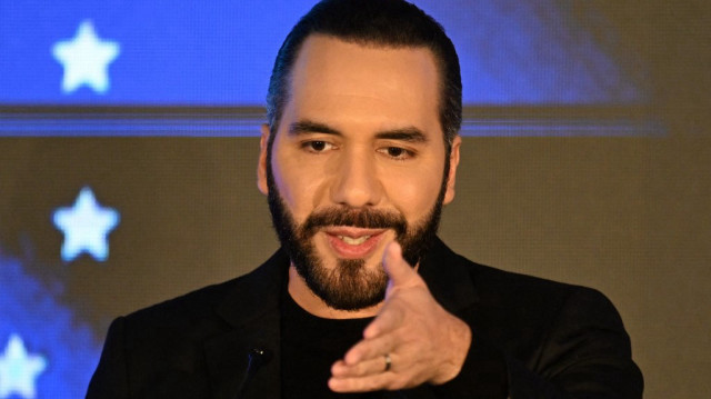 Le président du Salvador, Nayib Bukele, prononce un discours lors de l'inauguration du Key Institute, un établissement privé d'enseignement supérieur spécialisé dans l'ingénierie et les sciences, à San Salvador, le 19 mars 2025.