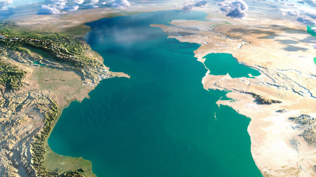 Mer fermée, la Caspienne est aussi considérée comme le plus grand lac du monde avec une superficie de 371 000 km², soit plus grande que l’Allemagne.