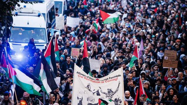 ألمانيا تُقرر ترحيل 4 مقيمين أجانب شاركوا في احتجاجات لدعم فلسطين