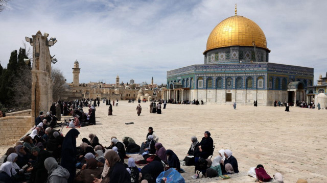 Le ministre israélien d’extrême droite de la Sécurité nationale, Itamar Ben-Gvir, a pénétré de force, accompagné de colons israéliens, dans l’enceinte de la mosquée Al-Aqsa à Jérusalem-Est occupée mercredi.