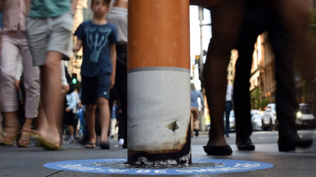 L'Australie s'est imposée comme un leader mondial dans la lutte contre le tabagisme, devenant en 2012 le premier pays à imposer des paquets de cigarettes neutres. Pourtant, le marché noir du tabac explose.