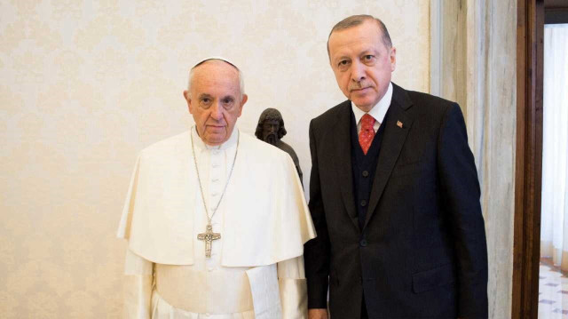 الرئيس أردوغان يعزي العالم الكاثوليكي بوفاة بابا الفاتيكان