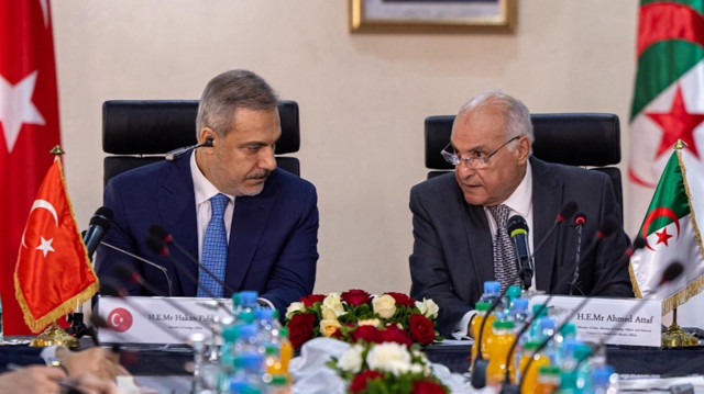 Le ministre algérien des Affaires étrangères, Ahmed Attaf et son homologue turc Hakan Fidan.
