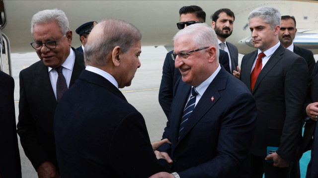 رئيس الوزراء الباكستاني يصل أنقرة تلبية لدعوة أردوغان