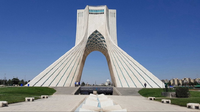 إيران تدين عقوبات جديدة فرضتها واشنطن مع تواصل مفاوضات النووي