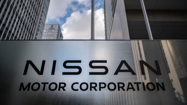 L'enseigne du constructeur automobile japonais Nissan Motor au siège de la société à Yokohama.