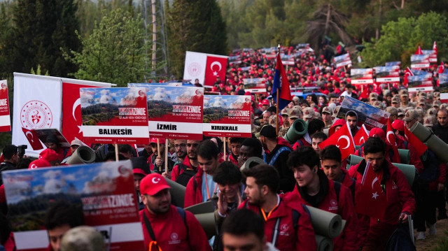 В Турции стартовал традиционный "Марш памяти 57-го полка". | Фото: Dünya gazetesi