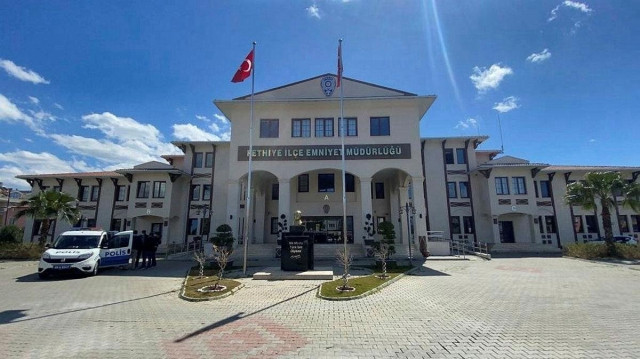 Göçmen kaçakçılarına operasyon yapıldı