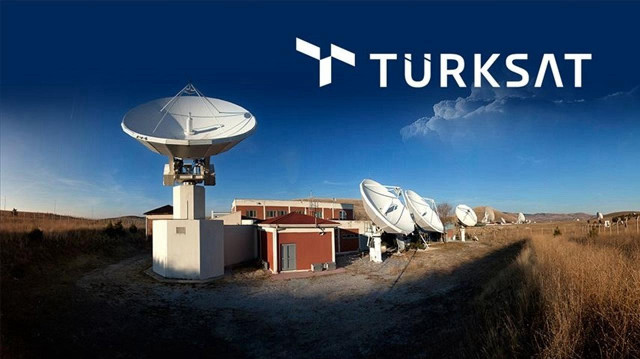 TÜRKSAT Genel Müdürü Ahmet Hamdi Atalay, uydu üzerinden sağladıkları uçak içi internet hizmetiyle yolcuların gökyüzünde de dünyayla bağlantılarını sürdürebileceğini belirtti.