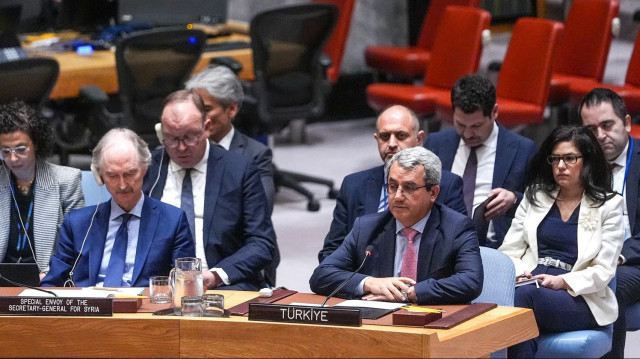 L'ambassadeur Ahmet Yıldız, représentant permanent de la Türkiye auprès des Nations unies, a prononcé un discours lors de la session du Conseil de sécurité des Nations unies sur le Moyen-Orient qui s'est tenue au siège des Nations unies à New York.
