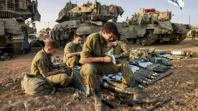 إعلام إسرائيلي: الجيش يجد صعوبة بالتصدي لسرقة أسلحة من قواعده