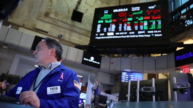 Les marchés américains ont clôturé en hausse, soutenus par les espoirs de résolution des tensions commerciales et tirés notamment par les géants de la tech, surnommés les "Magnificent Seven".