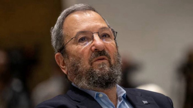 Barak, qui fut Premier ministre et ministre de la Défense entre 1999 et 2001, a estimé qu’Israël n’a qu’une seule voie: remplacer le Hamas par une autre autorité pour gouverner Gaza.