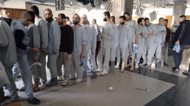 الاحتلال يفرج عن 11 أسيرا فلسطينيا اعتقلتهم من قطاع غزة