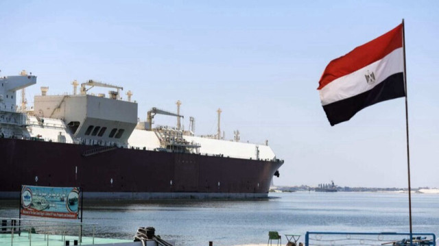 بقناة السويس.. ترامب يحاول ابتزاز مصر لرفضها تهجير الفلسطينيين