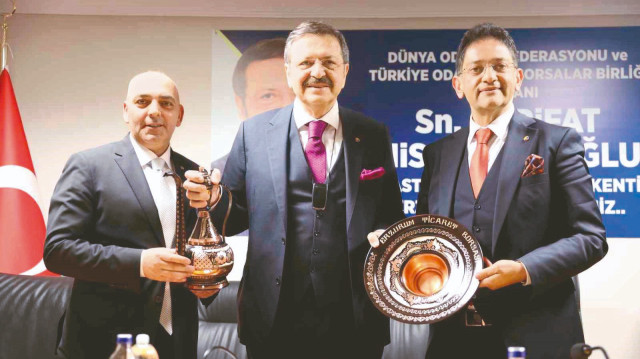 Rifat Hisarcıklıoğlu, Palandöken Ekonomi Forumu'na katıldı.