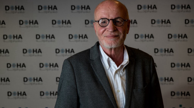 Cette image fournie par le Forum de Doha montre le politologue français François Burgat posant pour une photo au Forum de Doha, dans la capitale du Qatar, le 27 mars 2022.