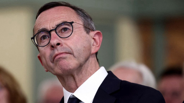 Le ministre français de l'Intérieur et membre du parti de droite français Les Républicains (LR) Bruno Retailleau prononce un discours lors d'une réunion publique dans le cadre de sa campagne pour l'élection à la présidence du parti Les Républicains (LR) à La Motte-Servolex, dans le centre-est de la France, le 25 avril 2025.