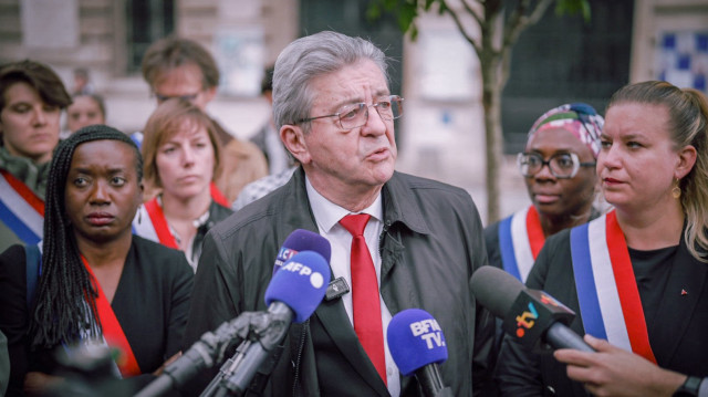 Les dirigeants de La France Insoumise, dont Jean-Luc Mélenchon, ont participé à un rassemblement contre l'islamophobie, à Paris, le 27 avril 2025.