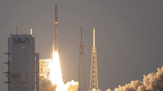 Une fusée Atlas V de United Launch Alliance transportant le projet Kuiper d'Amazon décolle pour lancer les premiers satellites de production depuis le complexe de lancement spatial 41, le 28 avril 2025, à Cap Canaveral, en Floride.