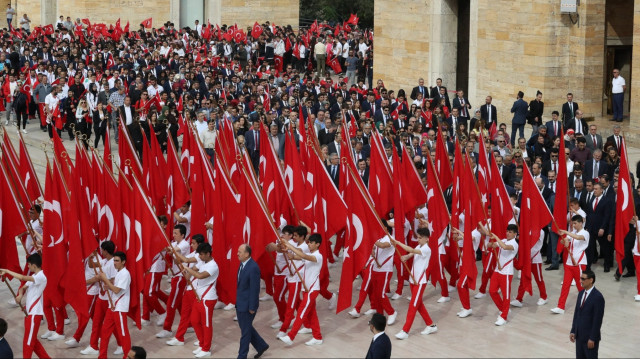 19 Mayıs'ta okullar tatil mi?