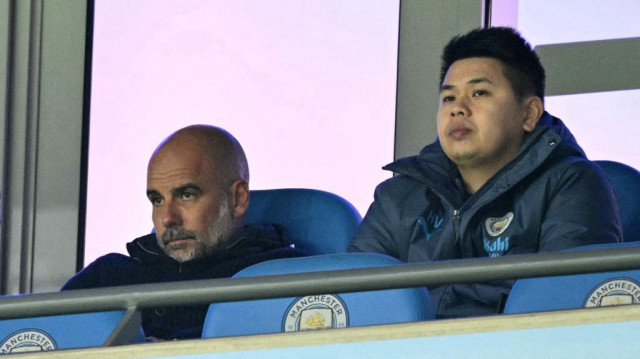 L'entraîneur espagnol de Manchester City, Pep Guardiola, lors du match de Premier League anglaise entre Manchester City et Leicester City au stade Etihad, à Manchester, le 2 avril 2025.