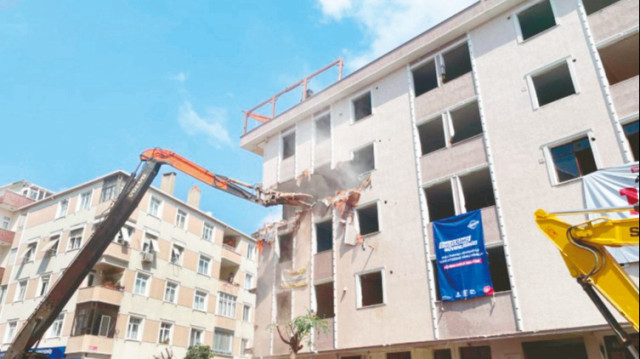 İstanbul’da yaklaşık 7.5 milyon bağımsız birim bulunmasına rağmen, İBB bugüne kadar sadece 35 bin binayı tarayabildi.