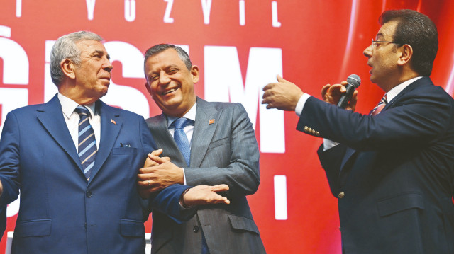 Özel’in bu çıkışı, İmamoğlu’nun adaylığından vazgeçme adımı ve yeni bir formül geliştirme çabası olarak kulislerde yankılandı.