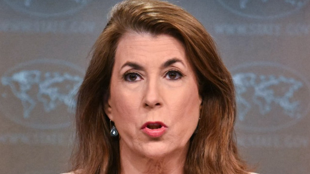 Tammy Bruce, porte-parole du département d'État américain, lors d'une conférence de presse au département d'État à Washington, DC, le 15 avril 2025.