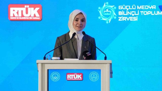 Bakan Göktaş ‘Güçlü Medya, Bilinçli Toplum Zirvesi'nde konuşuyor