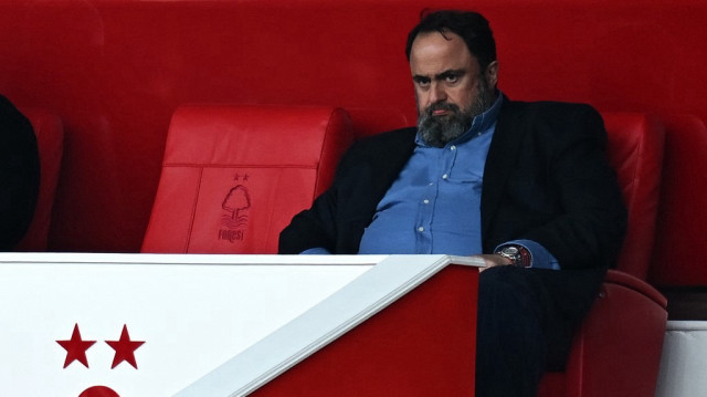 Le co-propriétaire grec de Nottingham Forest, Evangelos Marinakis, assiste au match de Premier League anglaise entre Nottingham Forest et Liverpool au City Ground, à Nottingham, dans le centre de l’Angleterre, le 2 mars 2024.