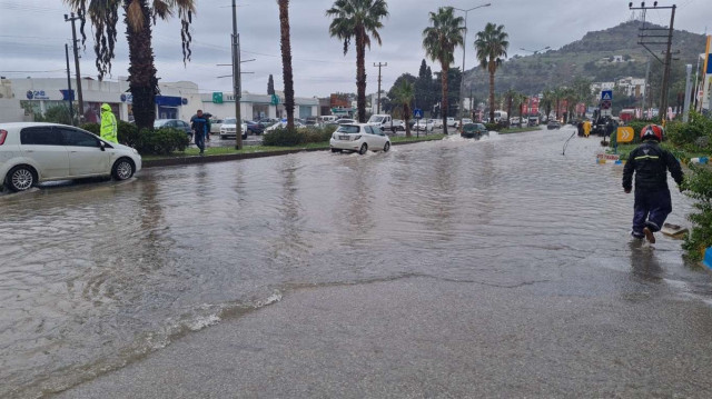 Muğla'da sağanak etkili oluyor