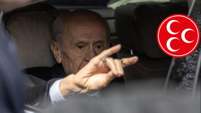 <p>Devlet Bahçeli kimdir?</p>