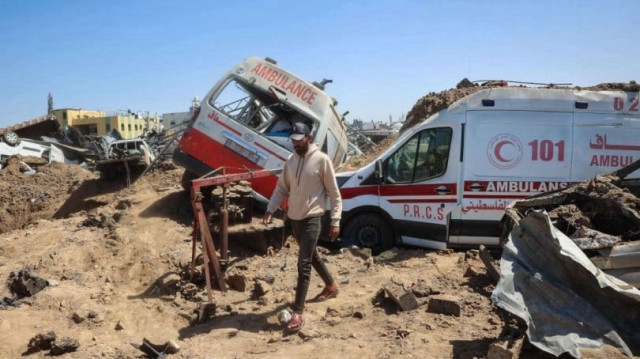 حكومة غزة: الاحتلال أعدمت بوحشية الطواقم الطبية والدفاع المدني برفح 