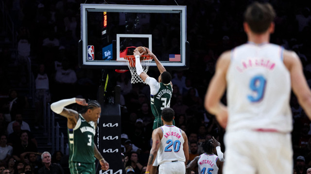 Giannis Antetokounmpo'nun maçtaki smacı