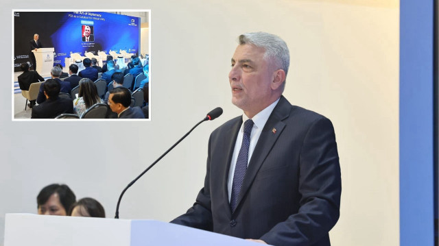 Ticaret Bakanı Ömer Bolat, Birleşik Arap Emirlikleri'nin (BAE) başkenti Abu Dabi'de 14'üncü AIM Kongresi kapsamında düzenlenen ‘Küresel Birlik İçin Bir Katalizör Olarak Doğrudan Yabancı Yatırımlar' başlıklı panelin açılışında konuştu. 